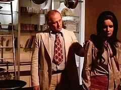 Brooke Haven è una troia infermiera MILF sesso con tette grandi