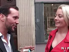 Milf tettona video porno tette grosse si fa bordare il culo per il martellante anale